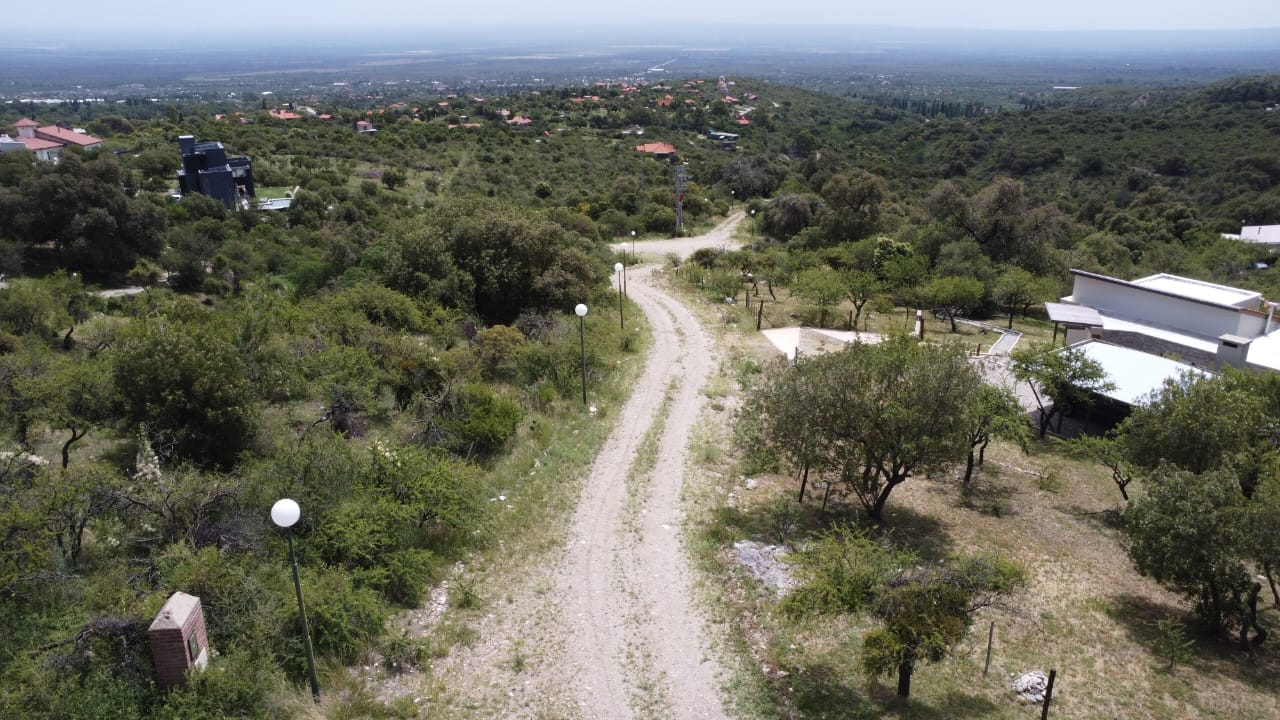 HERMOSO TERRENO EN LOS NOGALES | MERLO