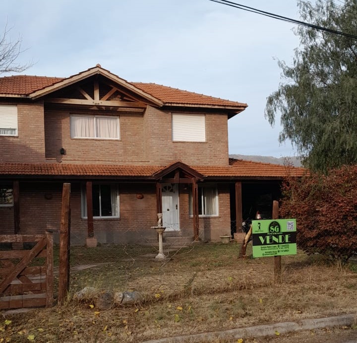 IMPORTANTE CHALET CÉNTRICO | MERLO