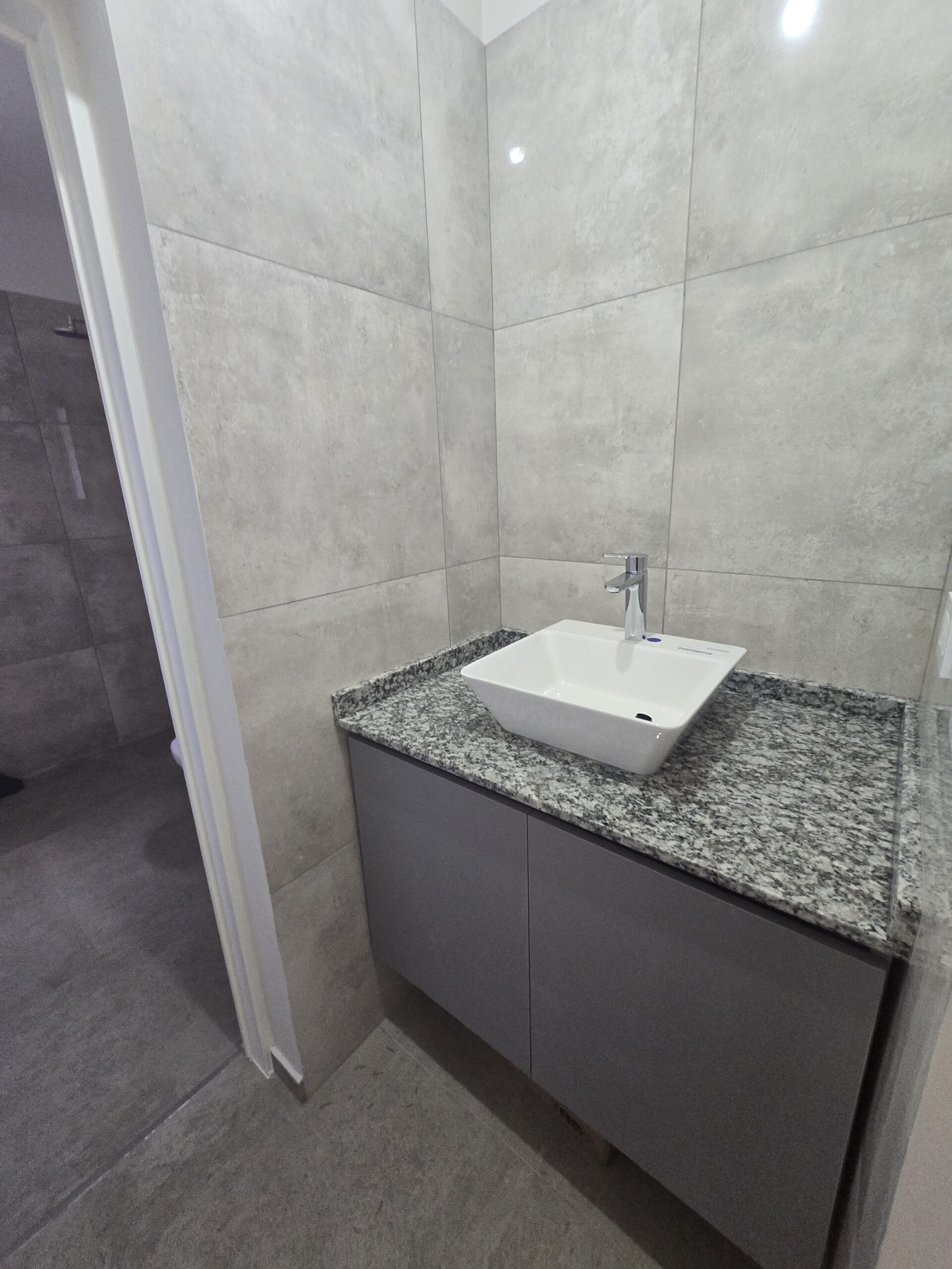 Casa en venta a estrenar en Merlo.