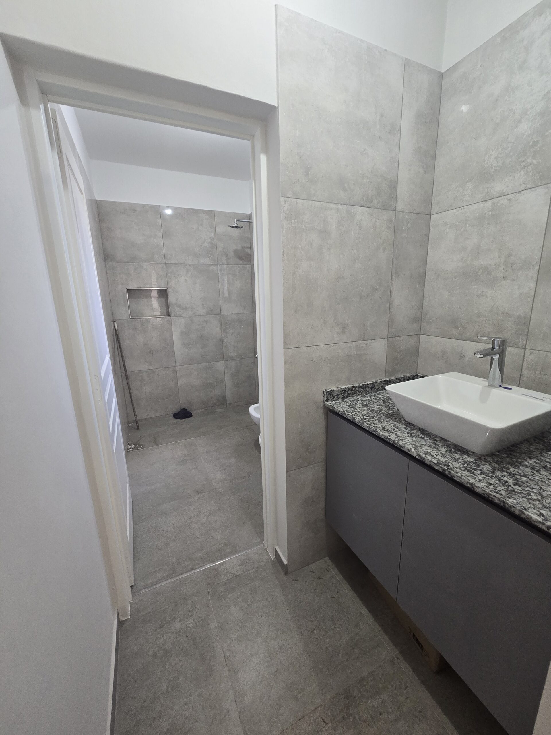 Casa en venta a estrenar en Merlo.