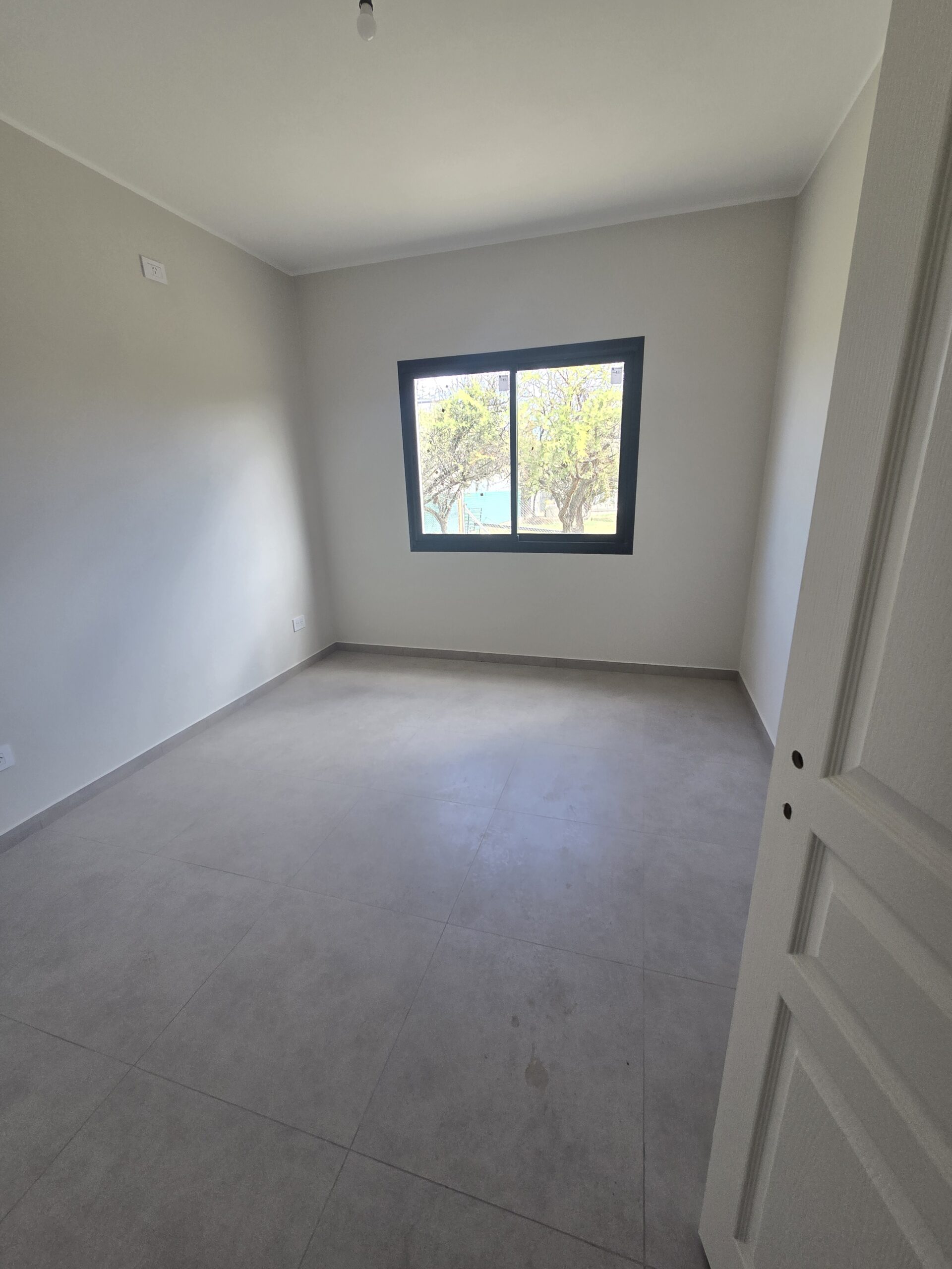 Casa en venta a estrenar en Merlo.