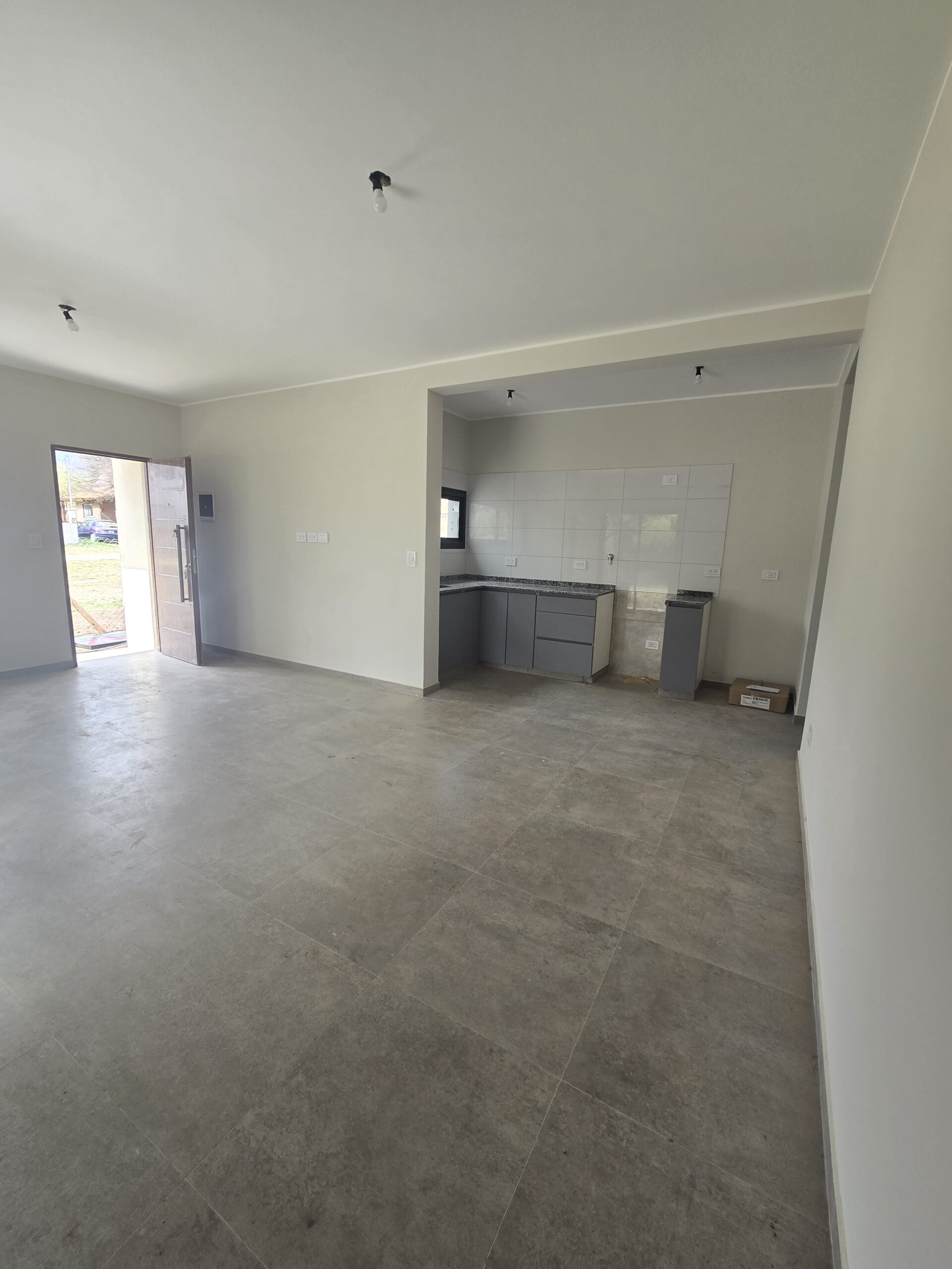 Casa en venta a estrenar en Merlo.